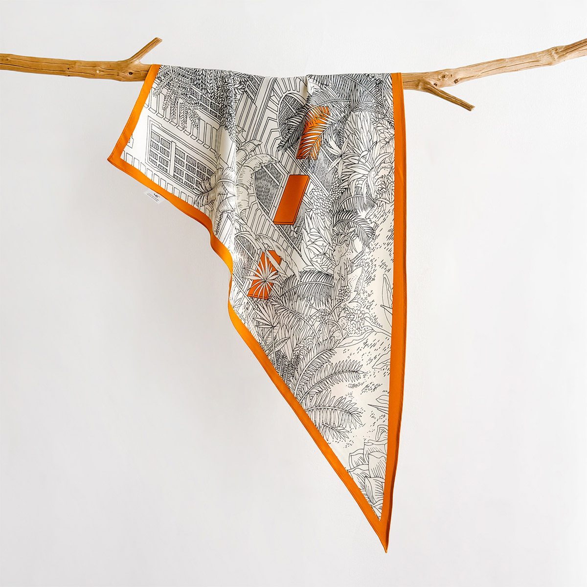 トレンディなバンダナ 100% 桑絹三角スカーフ女性シルクヘ - Ascot Neck Scarf のレビューと価格