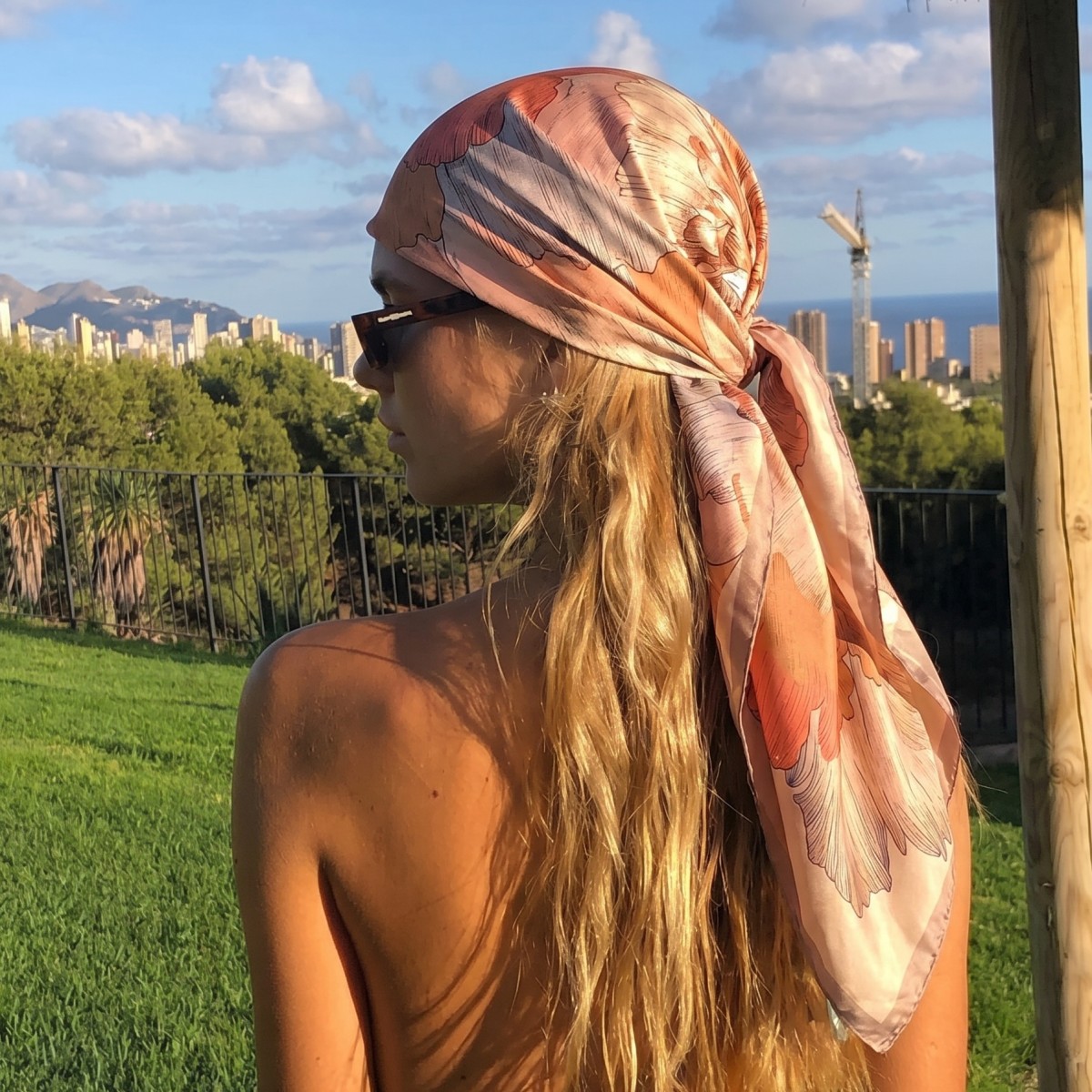 女性シルクスクエアスカーフレディバンダナヘッドラップショール - Pashmina Wrap Large のレビューと価格