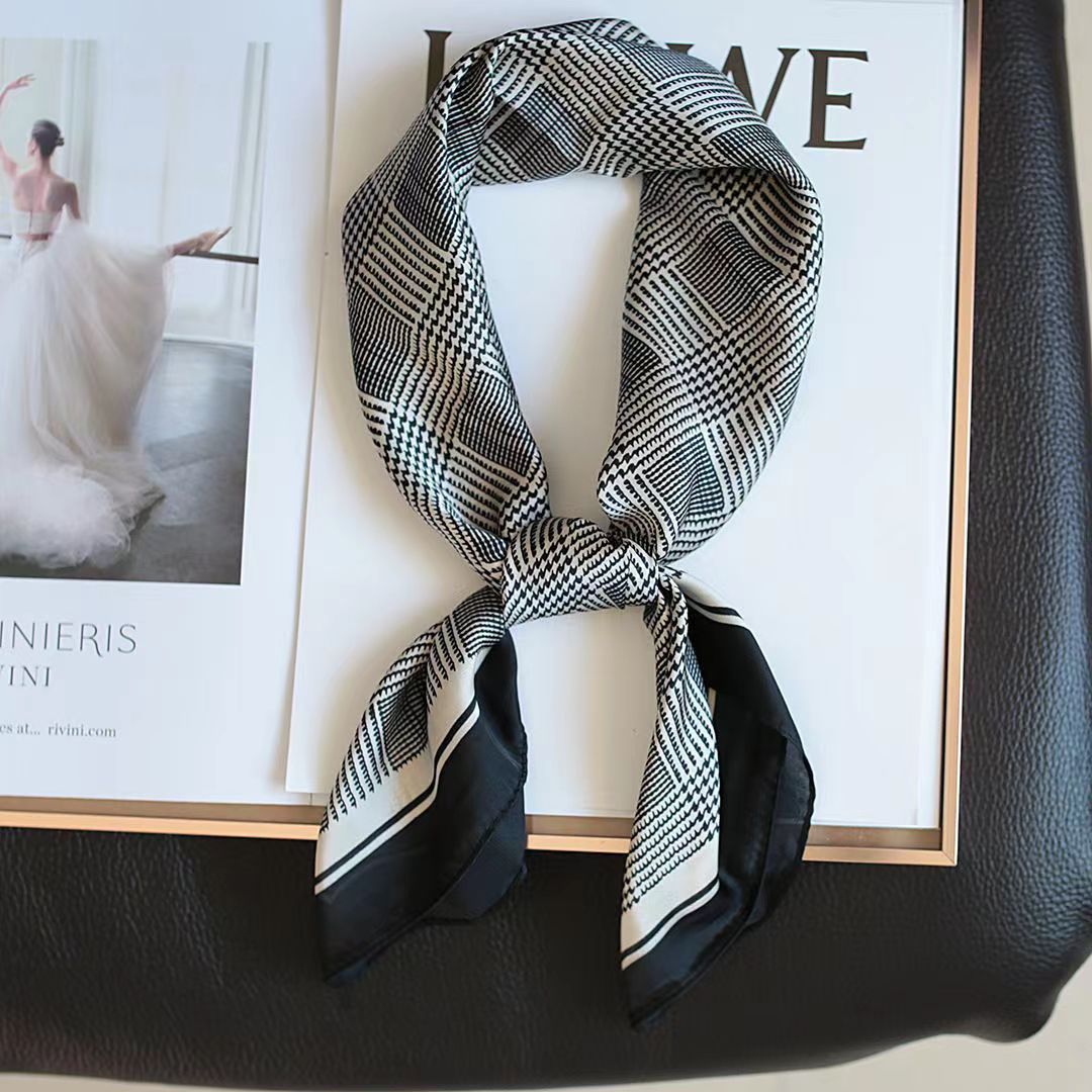 新ファッションゼブラプリントスクエアスカーフソフトサテン薄い - Ascot Neck Scarf のレビューと価格