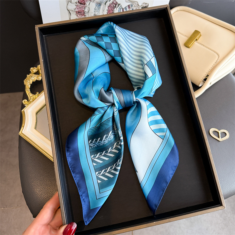 2026 新幾何学プリントシルクスクエアスカーフ女性装飾ネク - Ascot Neck Scarf のレビューと価格